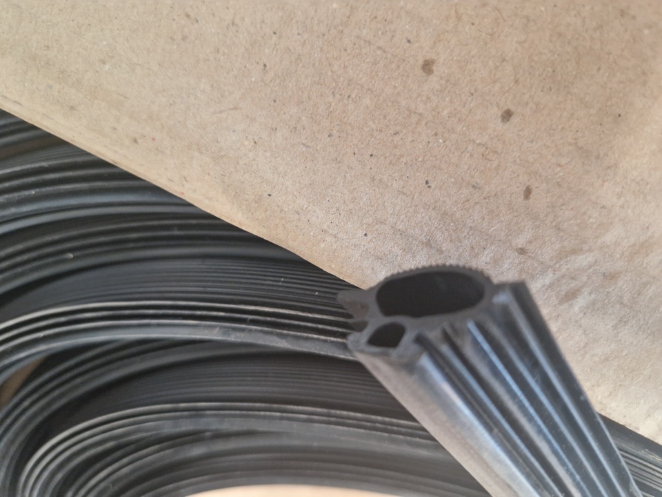 Back-to-Back schwarz 30 mm