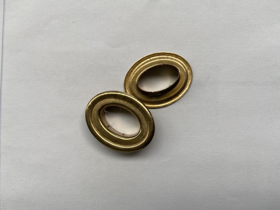 Ösen/Pla. mess. oval