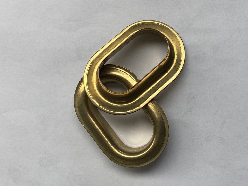 Ösen Messing gelb 40 x 20 mm