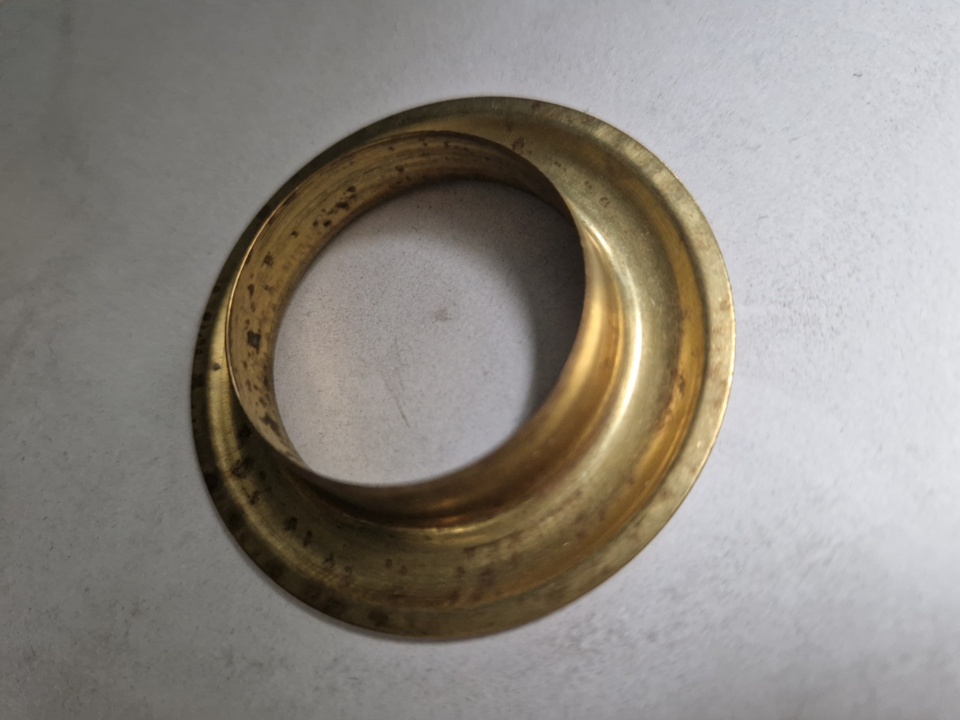 Ösen Messing gelb 40 mm